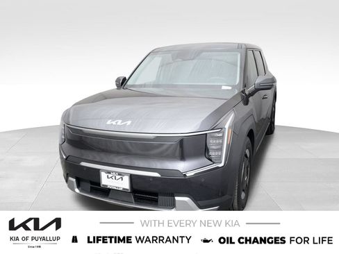 New 2026 Kia EV9 Light RWD image 1