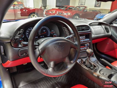 Used 2002 Chevrolet Corvette Z06 RWD image 10