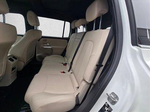 Certified 2025 Mercedes-Benz GLB 250 image 21