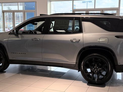 New 2026 Chevrolet Traverse RS image 6
