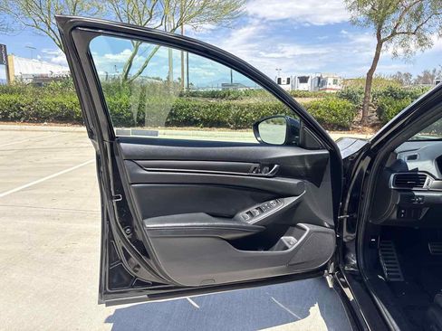 Used 2021 Honda Accord Sport image 17