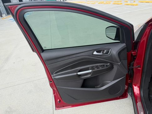 Used 2013 Ford Escape Titanium w/ Parking Technology Pkg AWD/4WD image 40