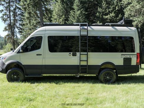 Used 2024 Mercedes-Benz Sprinter 2500 image 3