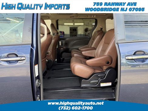 Used 2020 Toyota Sienna Limited Premium AWD/4WD image 14