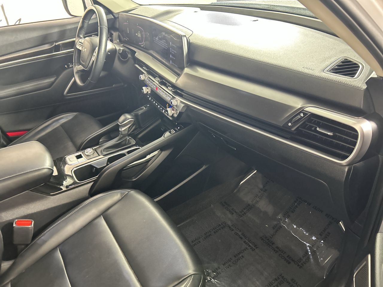 Used 2025 Kia Telluride S FWD image 28