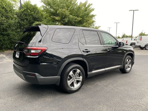 Used 2023 Honda Pilot EX-L image 9