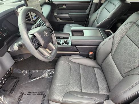 Used 2023 Toyota Sequoia SR5 w/ SR5 Premium Package AWD/4WD image 5
