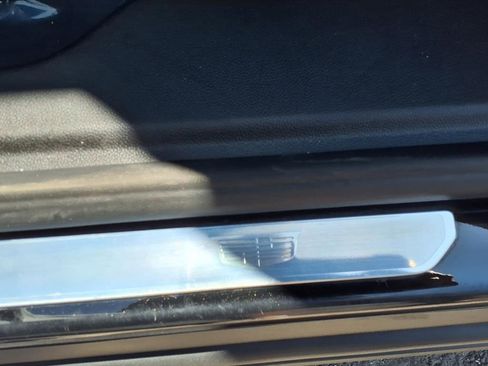 Certified 2022 Cadillac XT4 Premium Luxury w/ Safety Alert Package image 21