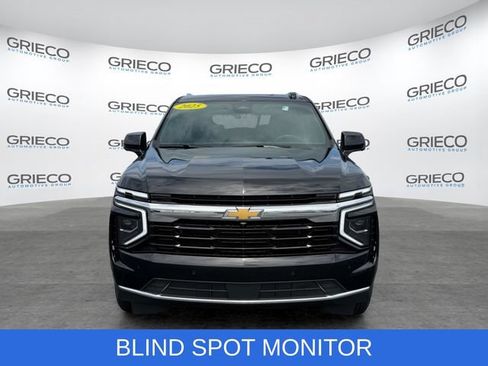 Used 2025 Chevrolet Tahoe LS RWD image 2