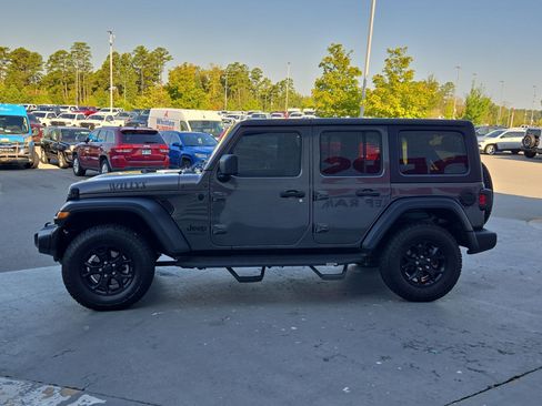 Used 2020 Jeep Wrangler Unlimited Sport AWD/4WD image 4