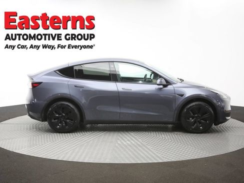 Used 2023 Tesla Model Y Long Range AWD/4WD image 38