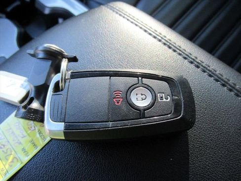 Used 2024 Ford Edge SEL AWD/4WD image 28