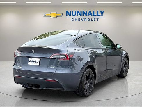 Used 2023 Tesla Model Y Long Range AWD/4WD image 5