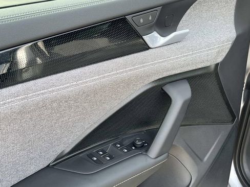 New 2026 Volkswagen Tiguan S FWD image 10