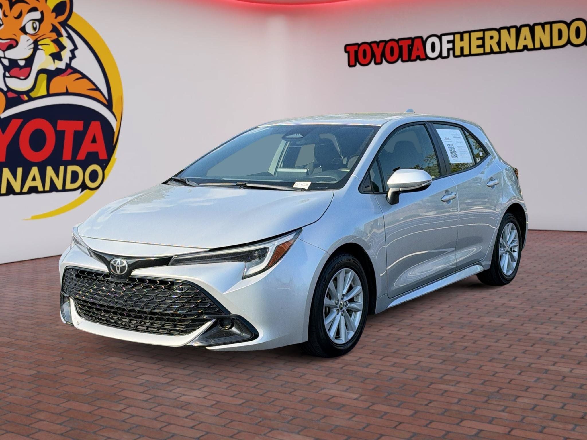 Used 2024 Toyota Corolla SE FWD image 1