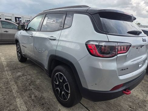 Used 2024 Jeep Compass Trailhawk AWD/4WD image 5