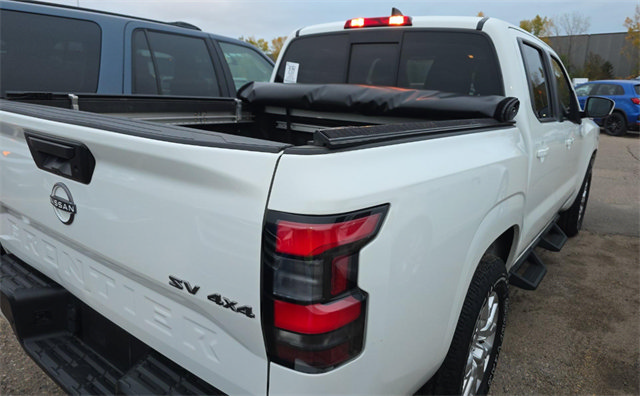 Used 2022 Nissan Frontier SV AWD/4WD image 3