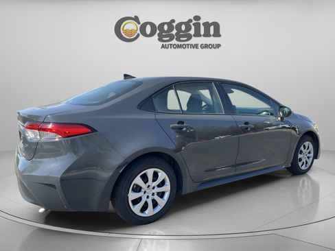 Used 2023 Toyota Corolla LE image 6