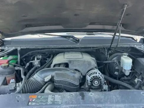 Used 2013 Chevrolet Avalanche LTZ AWD/4WD image 13
