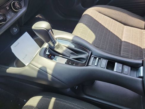 Certified 2024 Honda HR-V LX image 30