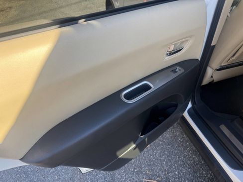 Used 2008 Subaru Tribeca Limited image 20