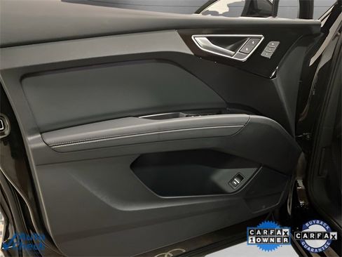 Used 2024 Audi Q4 e-tron Premium Plus image 29