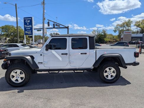 Used 2022 Jeep Gladiator Sport image 5