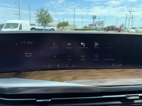 Used 2026 Cadillac Escalade Platinum Sport w/ LPO, ONYX Package AWD/4WD image 19