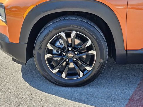 Used 2023 Chevrolet TrailBlazer LT w/ Convenience Package FWD image 8