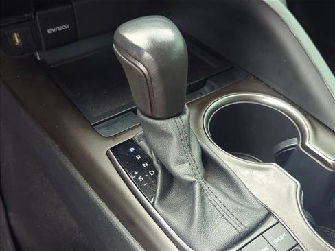 Certified 2022 Toyota Camry SE AWD/4WD image 19