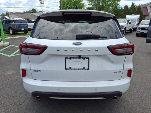 Certified 2023 Ford Escape ST-Line w/ Tech Pack #1 AWD/4WD image 6
