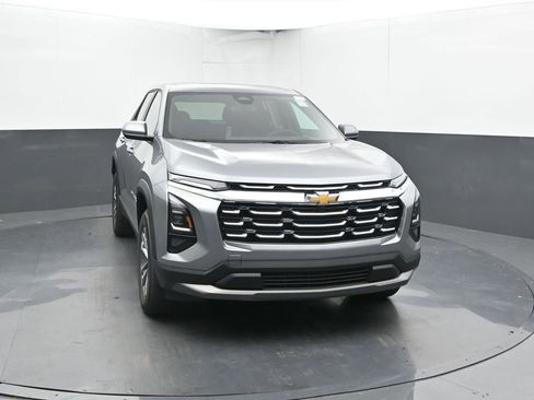New 2026 Chevrolet Equinox LT w/ LPO, Floor Liner Package image 2