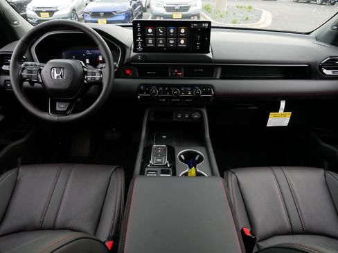 Certified 2026 Honda Pilot Black Edition image 10