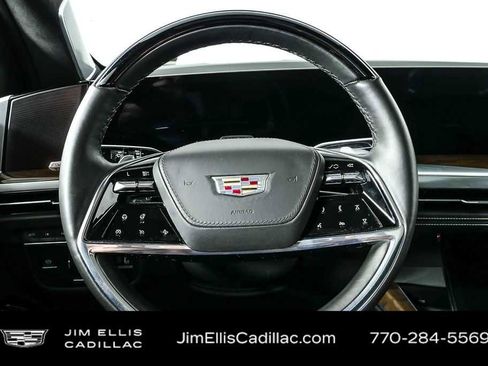 Used 2025 Cadillac Escalade Sport Platinum image 10