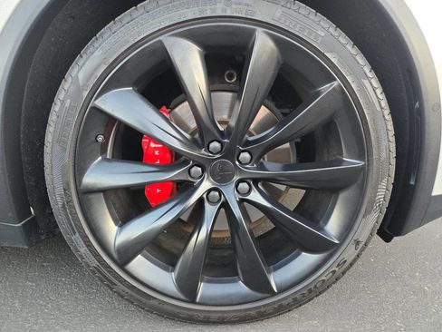 Used 2021 Tesla Model X Performance image 19