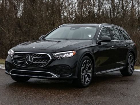 Used 2025 Mercedes-Benz E 450 4MATIC All-Terrain Wagon image 1