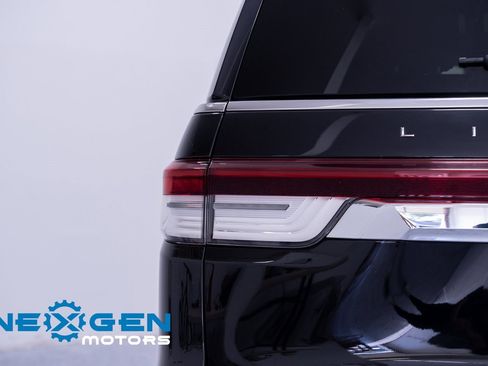 Used 2022 Lincoln Navigator Reserve image 59