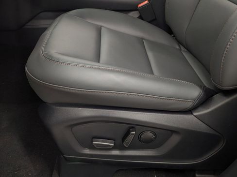 New 2026 Ford Explorer Active w/ Active Comfort Package AWD/4WD image 11