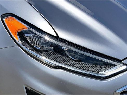 Used 2020 Ford Fusion SEL FWD image 25