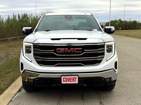 Used 2023 GMC Sierra 1500 SLT image 3