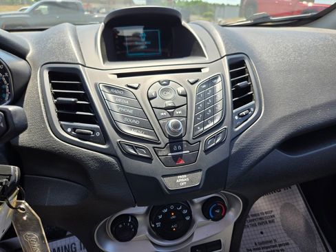 Used 2015 Ford Fiesta SE FWD image 19