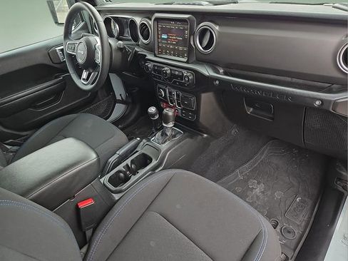 Used 2023 Jeep Wrangler Unlimited Rubicon 4xe image 12