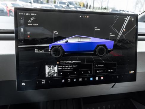 Used 2025 Tesla Cybertruck AWD Crew Cab image 14