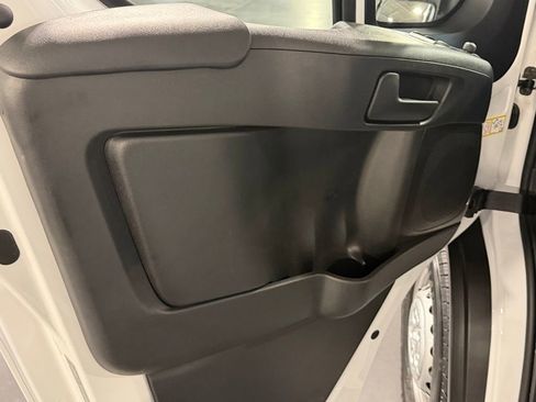 Used 2026 RAM ProMaster 2500 w/ Convenience Group FWD image 24