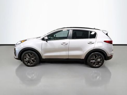 Used 2022 Kia Sportage Nightfall Edition FWD image 4