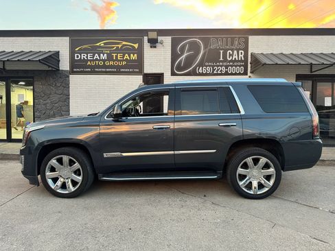 Used 2019 Cadillac Escalade Luxury AWD/4WD image 8