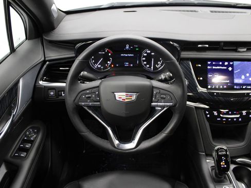 Certified 2024 Cadillac XT6 Premium Luxury image 19