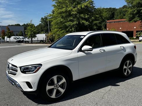 Certified 2022 Mercedes-Benz GLC 300 image 4