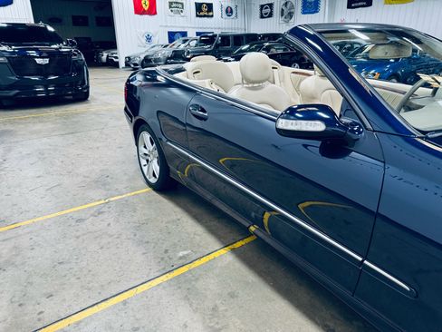 Used 2009 Mercedes-Benz CLK 350 Cabriolet image 14