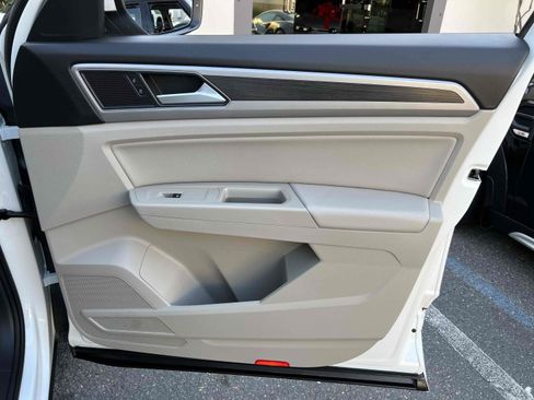 Used 2019 Volkswagen Atlas SE w/ Towing Package image 79